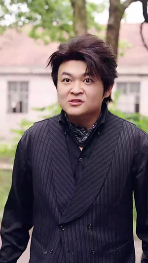 龙兄鼠弟(35集) 龙兄鼠弟(35集)免费短剧片段