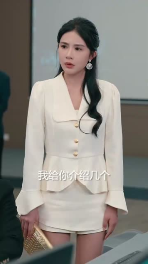 从直播开始预见未来(72集) 从直播开始预见未来(72集)短剧在线观看