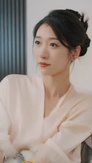 她引神明坠落(100集) 她引神明坠落(100集)第三季