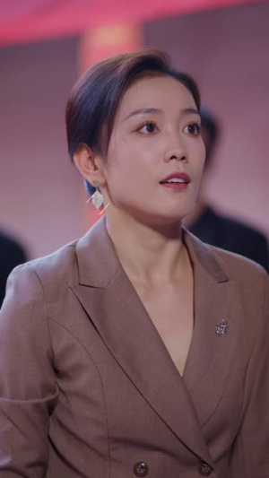 新版:出人头地(41集) 新版:出人头地(41集)短剧在线观看
