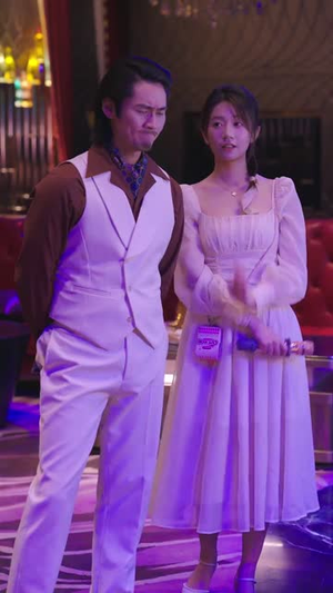 飞驰人生之为女人花钱100倍返现(67集) 飞驰人生之为女人花钱100倍返现(67集)短剧