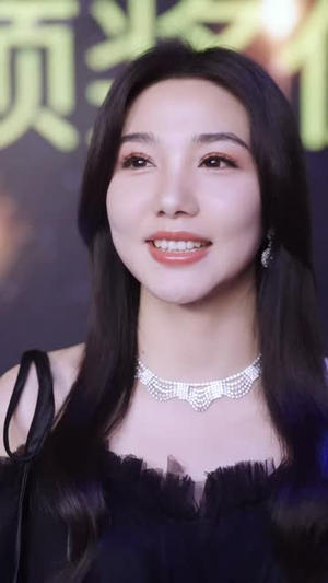 离婚后我爆红了(90集) 离婚后我爆红了(90集)免费短剧推荐