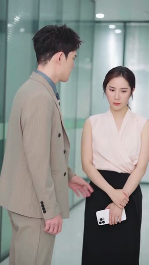 离婚后,她转身嫁给了千亿总裁(104集) 离婚后,她转身嫁给了千亿总裁(104集)一起追短剧
