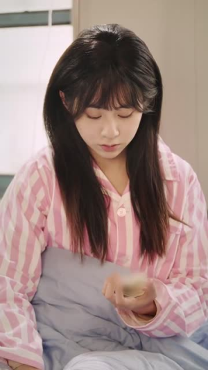 军婚四年未见面,军官老公回来了(95集)  军婚四年未见面,军官老公回来了(95集) 热播短剧全集看