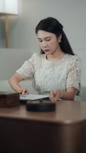 咬一口甜梨（80集）百亿短剧抢先看