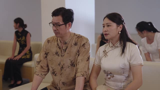 对不起我磕到你了(20集) 对不起我磕到你了(20集)短剧解说热门