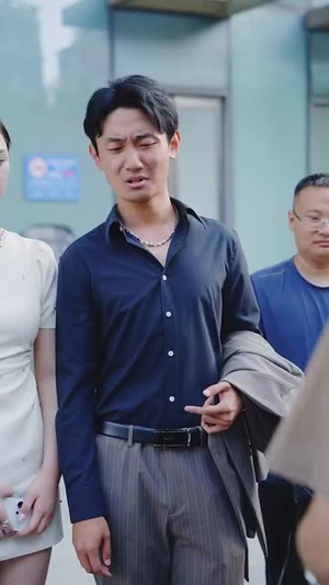 最强破烂王 (91集) 最强破烂王 (91集) 最火爆的短剧