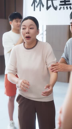 救急不救穷(67集) 救急不救穷(67集)短剧免费看