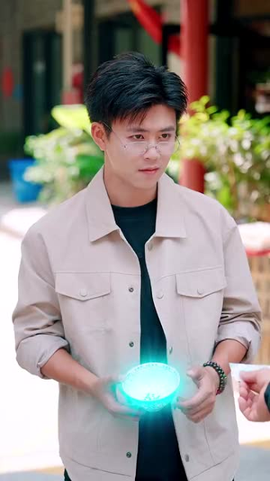 鉴宝黄金瞳(102集) 鉴宝黄金瞳(102集)最火的短剧