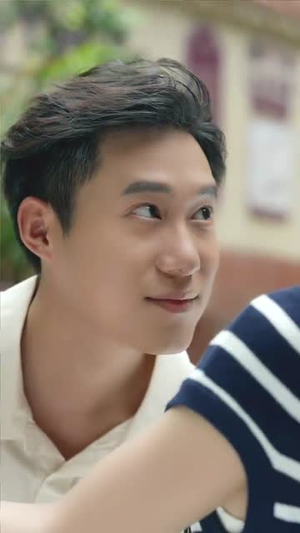 重生2000青梅校花18岁(86集) 重生2000青梅校花18岁(86集)推荐热门短剧