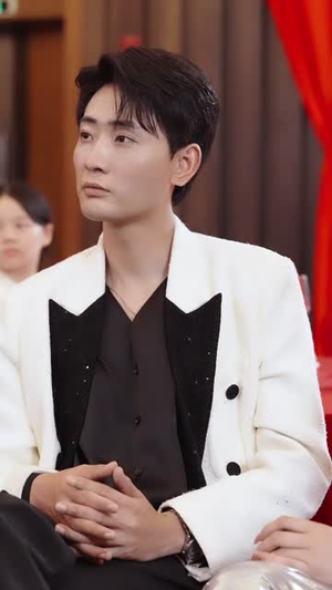 下井后我觉醒武魂真身(61集) 下井后我觉醒武魂真身(61集)独家资源免费看