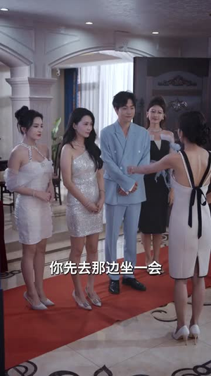 下山即巅峰:七个师姐超护短(80集) 下山即巅峰:七个师姐超护短(80集) 更新时间一览表